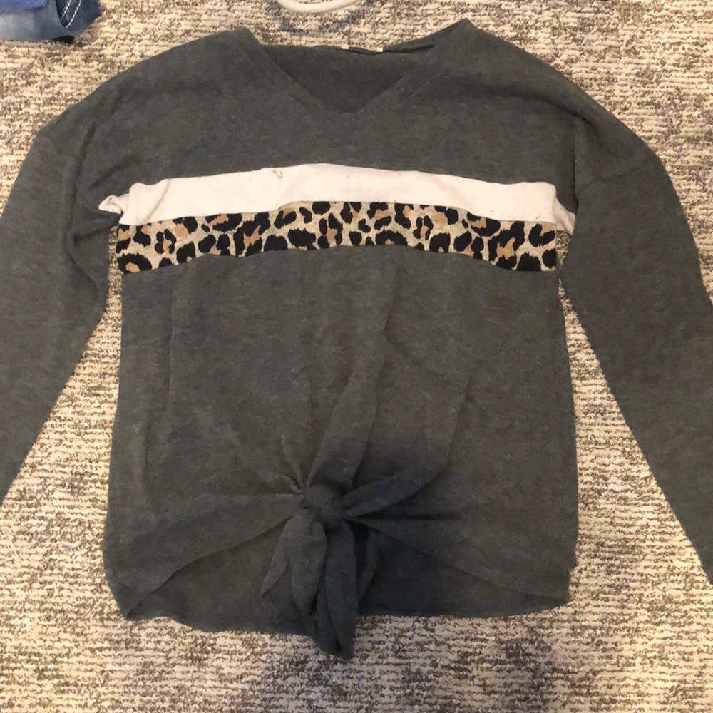 Long sleeve light shirt